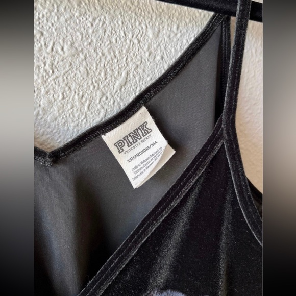 Victoria’s Secret PINK Black Velvet Spaghetti Strap Flowy Tank Size XS - Picture 8 of 12